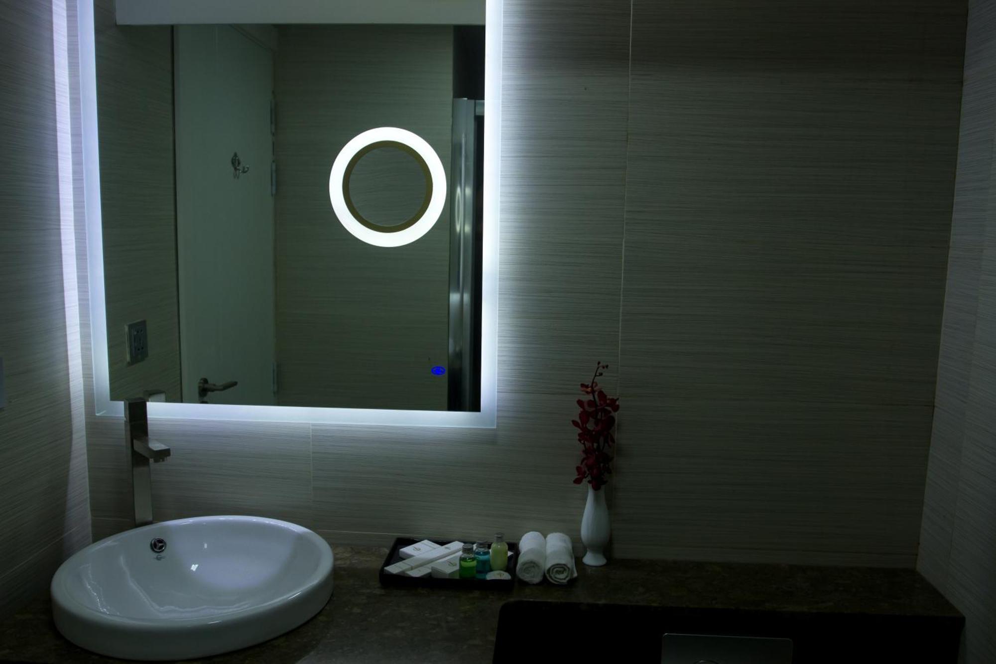 Coventina Lake Suites Dhaka Zewnętrze zdjęcie