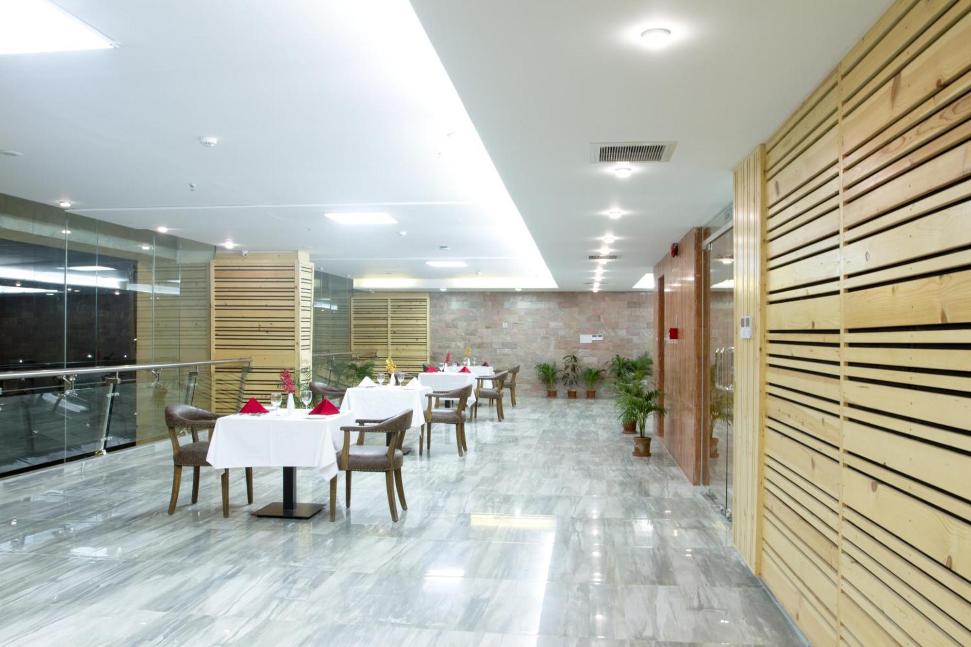 Coventina Lake Suites Dhaka Zewnętrze zdjęcie