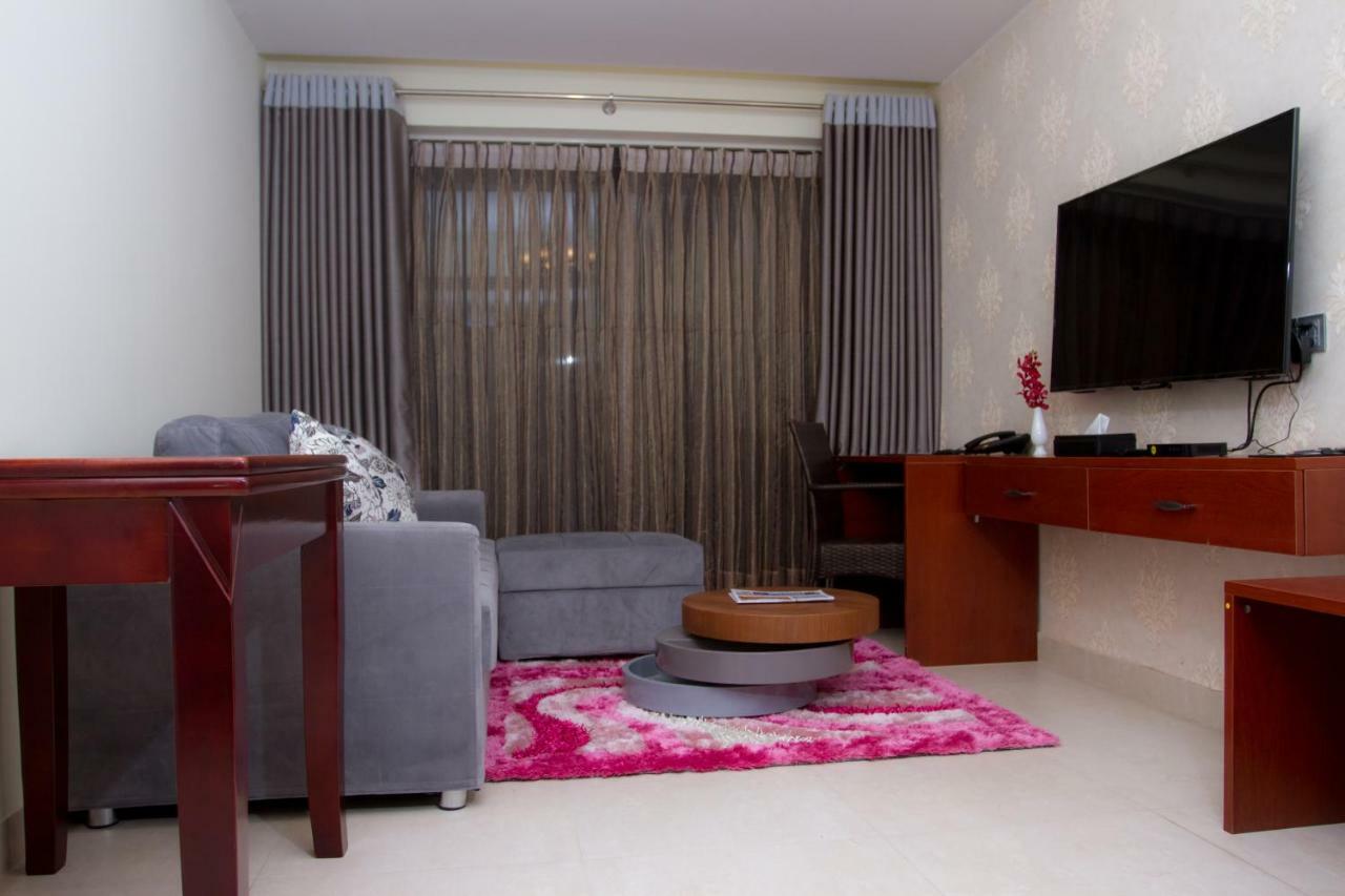 Coventina Lake Suites Dhaka Zewnętrze zdjęcie